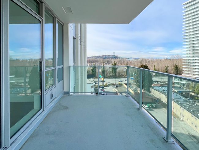 807 - 1675 Lions Gate Lane, Condo with 2 bedrooms, 2 bathrooms and 1 parking in North Vancouver BC | Image 23