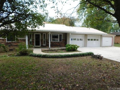 924 E 1st St, Mountain Home, AR, 72653-3758 | Card Image