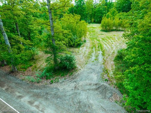 1 Doa Ln, Brighton, MI, 48114 | Card Image