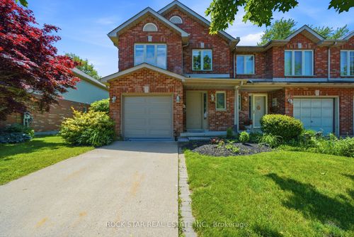 180 Lawrence Lane, Pelham, ON, L2S1E4 | Card Image