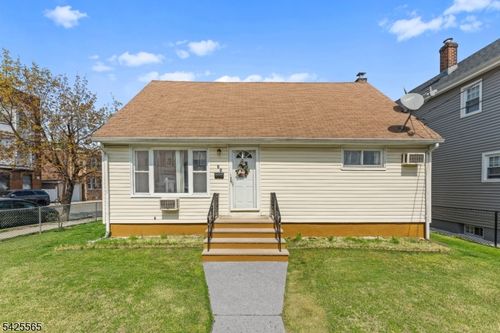 60 Hammond Ave, Passaic, NJ, 07055-3118 | Card Image