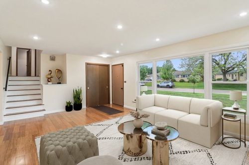 409 Wingate Dr, Schaumburg, IL, 60193-3062 | Card Image