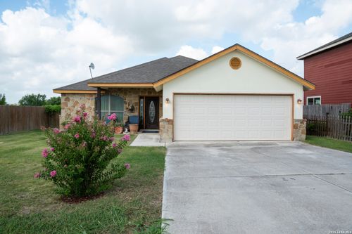 518 Indian Xing, Jourdanton, TX, 78026-4006 | Card Image