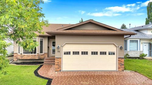 76 Kirby Street, Red Deer, AB, T4P3M4 | Card Image