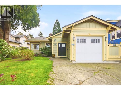 56 Seventh Ave, New Westminster, BC, V3L1W1 | Card Image