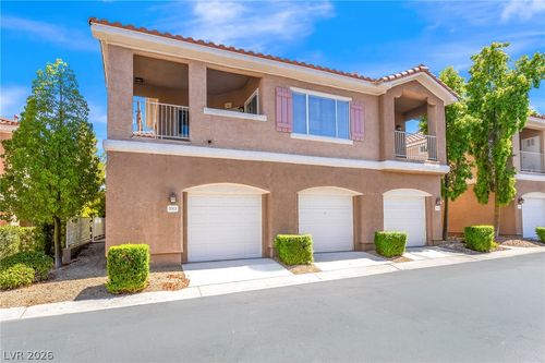 3921-251 S Green Valley Pkwy, Henderson, NV, 89012-2372 | Card Image