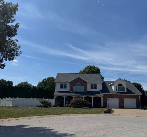 1404 Silverthorne Dr, Quincy, IL, 62305-7709 | Card Image
