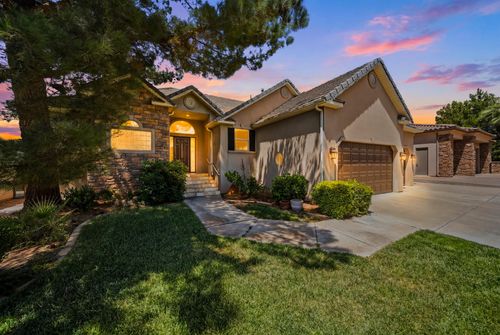 1727 Flagstone Dr, St. George, UT, 84790-8528 | Card Image