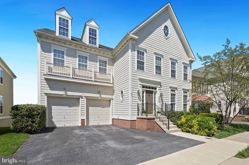 3908 Shawfield Ln, FREDERICK, MD, 21704-7905 | Card Image