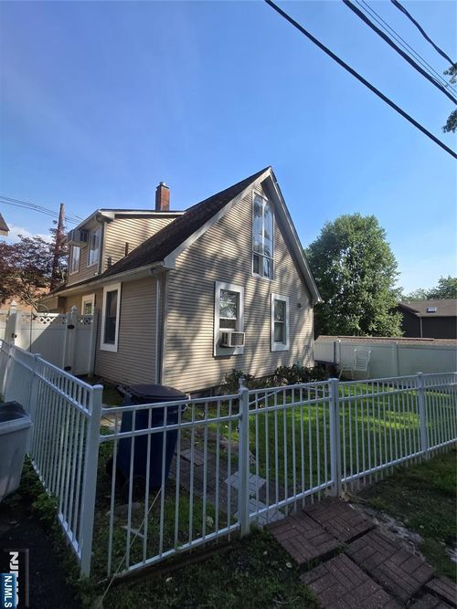 53 Broad St, Norwood, NJ, 07648-1510 | Card Image
