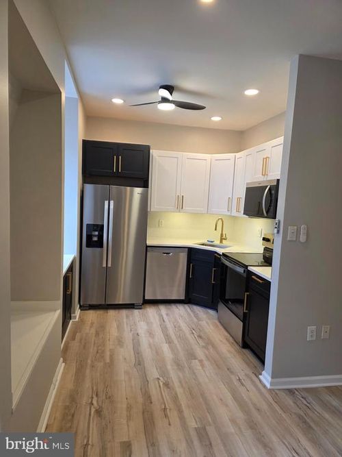 apt-4a-2008 Chestnut St, PHILADELPHIA, PA, 19103-4418 | Card Image