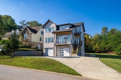 15 Moss Pink Place, House other with 5 bedrooms, 3 bathrooms and null parking in Asheville NC | Image 2