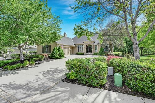 16719 S Country Club Dr, Village Of Loch Lloyd, MO, 64012-4125 | Card Image