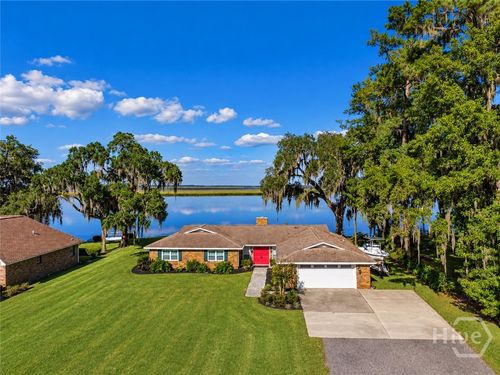 30 Williamson Dr, Richmond Hill, GA, 31324-4818 | Card Image