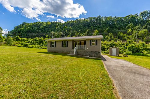 566 Lantern Way, Frenchburg, KY, 40322-9109 | Card Image