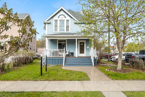 203 8th St S, Fargo, ND, 58103-1824 | Card Image