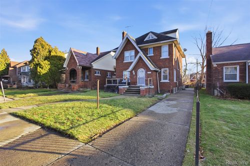 12590 Wilshire Dr, Detroit, MI, 48213-1820 | Card Image