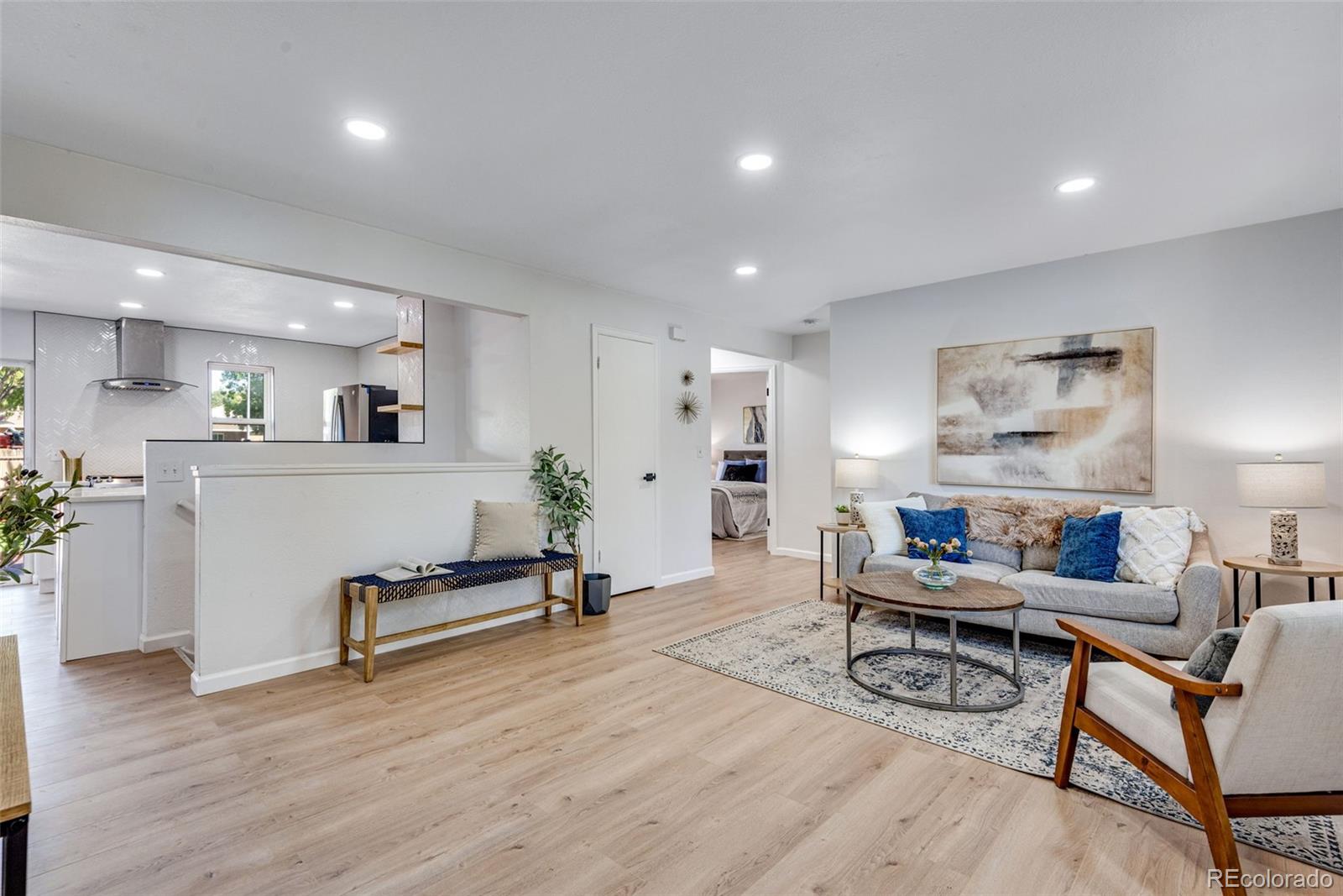 Everett Cir, Arvada, CO 80005
