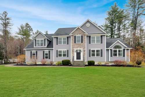 432 Mountain Rd, Concord, NH, 03301-1813 | Card Image