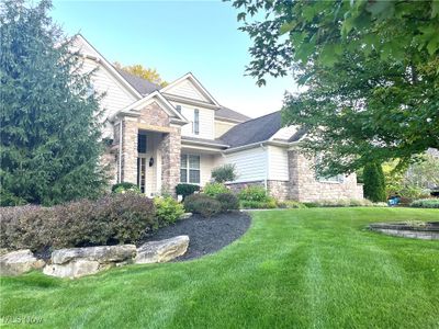 7685 Cottonwood Trail, House other with 4 bedrooms, 4 bathrooms and null parking in Chagrin Falls OH | Image 1