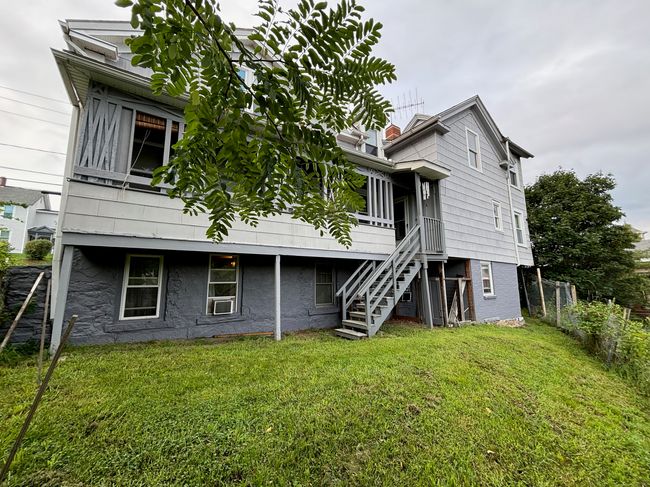 151 Union St, Home with 8 bedrooms, 3 bathrooms and 3 parking in Willimantic CT | Image 9