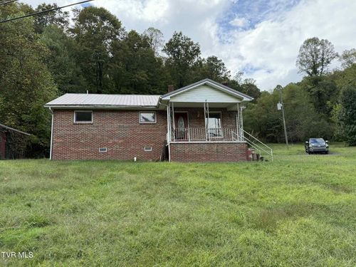 8366 Fishman Rd, Pound, VA, 24279-3302 | Card Image