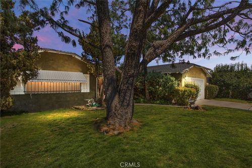 450 W Cromwell St, Rialto, CA, 92376-2732 | Card Image
