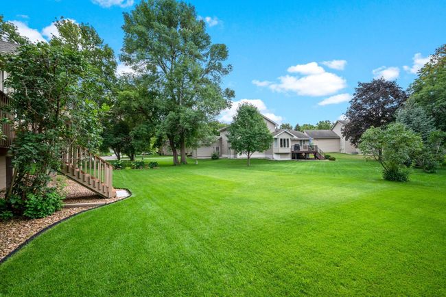 Close to Edinburgh Golf Course, shopping and restaurants. | Image 32