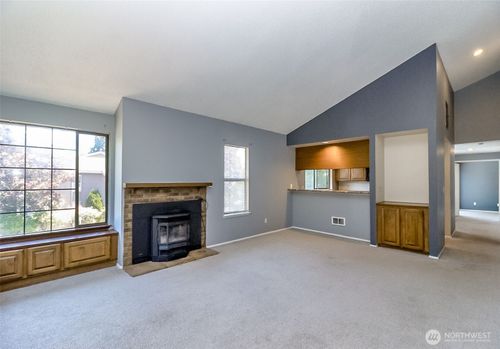 2-201-8408 18th Ave W, Everett, WA, 98204-7971 | Card Image