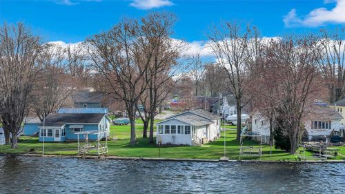 42 E Sunny Acres N, Rome City, IN, 46784-9752 | Card Image