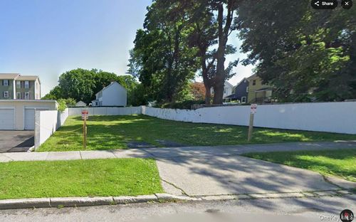 38 Hoffman St, Poughkeepsie, NY, 12601-1739 | Card Image