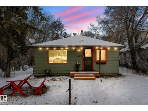 5043 48 St, Sylvan Lake, AB, T4S1C6 | Card Image