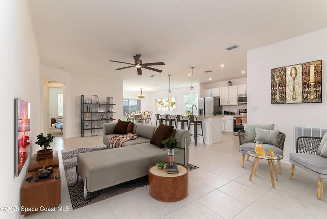 724 San Filippo Dr Se, House other with 4 bedrooms, 2 bathrooms and null parking in PALM BAY FL | Image 5