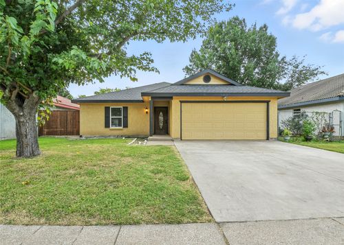 3529 Alexandria Dr, Arlington, TX, 76015-3676 | Card Image