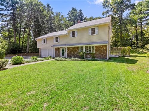15 Woodridge Rd, Dover, MA, 02030-2559 | Card Image