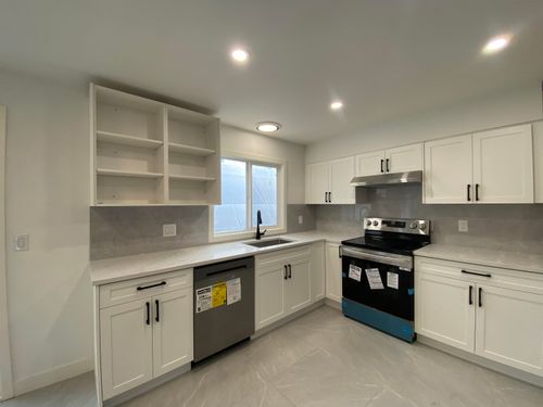 1251 Hornby St, Coquitlam, BC, V3E1L8 | Card Image