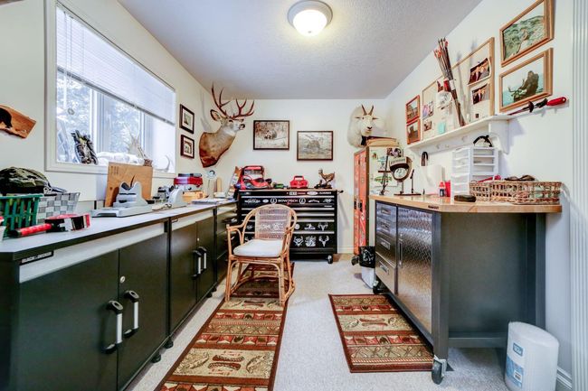 1709 East Hillcrest Drive, House other with 4 bedrooms, 3 bathrooms and null parking in Hillcrest AB | Image 32