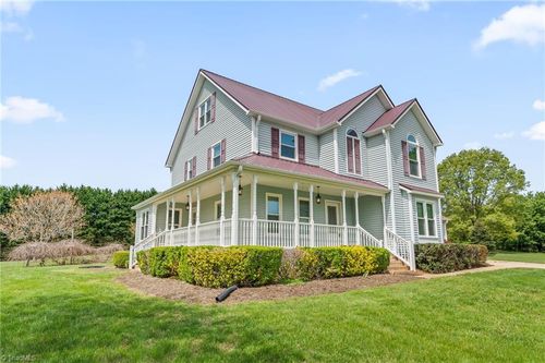8074 Deer Hill Cir, Belews Creek, NC, 27009-9774 | Card Image