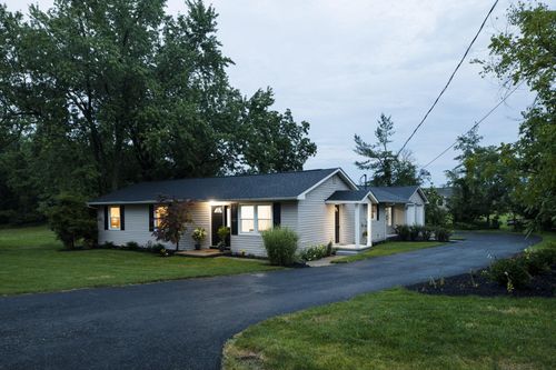 6375 Mohican Dr, Powell, OH, 43065-8711 | Card Image