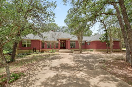286 Arbors Cir, Elgin, TX, 78621-5635 | Card Image
