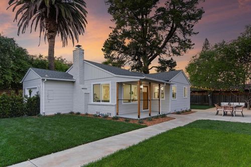 577 Green Manor Court, Palo Alto, CA, 94301 | Card Image