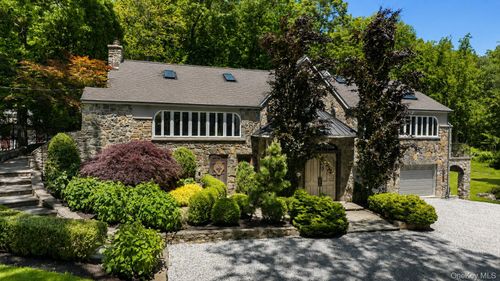 481 Mount Airy Rd E, Croton-On-Hudson, NY, 10520-3700 | Card Image