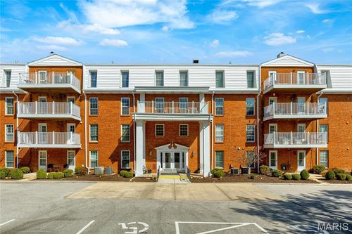 24-14443 Bantry Ln, Chesterfield, MO, 63017-8225 | Card Image
