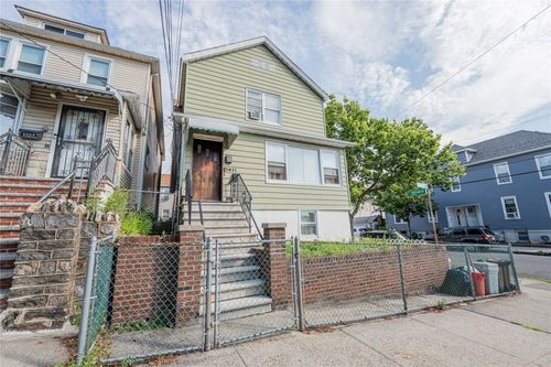 3021 Barkley Ave, Bronx, NY, 10465-2115 | Card Image
