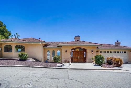 876 Harrington Rd, Glendale, CA, 91207-1508 | Card Image