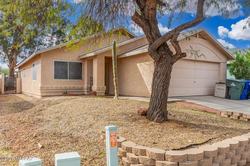 7888 S Lauder St, Tucson, AZ, 85747-9264 | Card Image