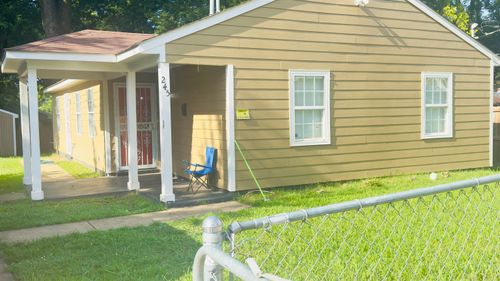 245 W Person Ave, Memphis, TN, 38109-7670 | Card Image
