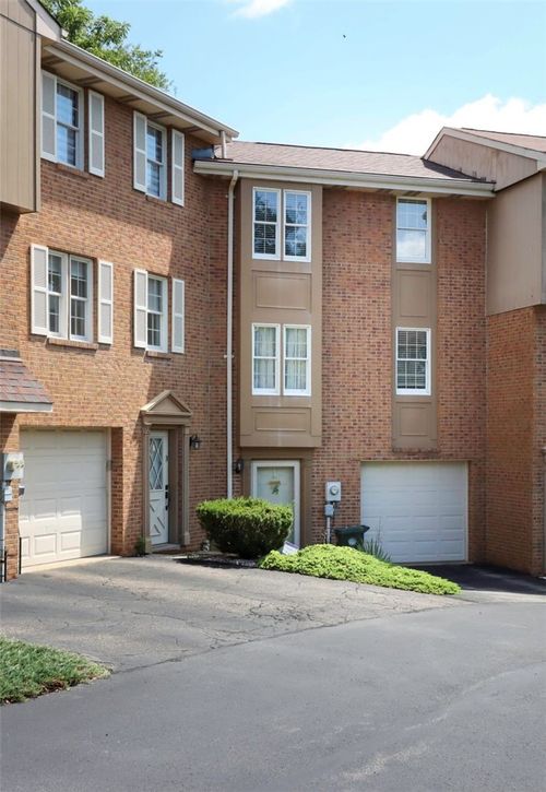 20 Hennig Dr, Pittsburgh, PA, 15236-1522 | Card Image