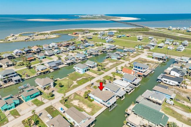 247 Schooner Dr, House other with 3 bedrooms, 2 bathrooms and 5 parking in Freeport TX | Image 41