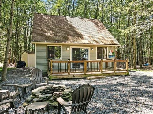 1143 Wallenpaupack Dr, Lake Ariel, PA, 18436-8141 | Card Image